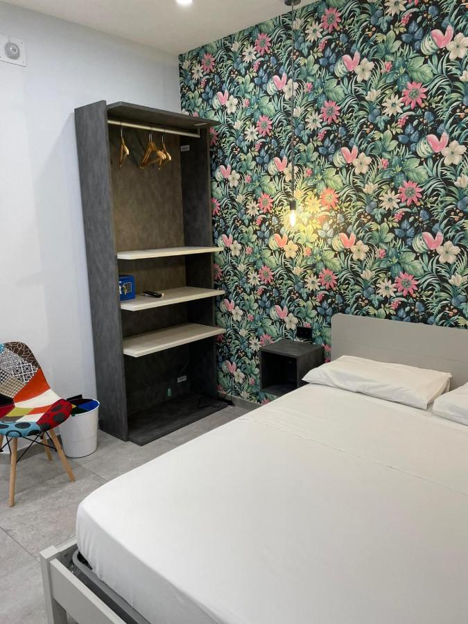 Terrazza Aragon Room And Spa Neapel Exteriör bild